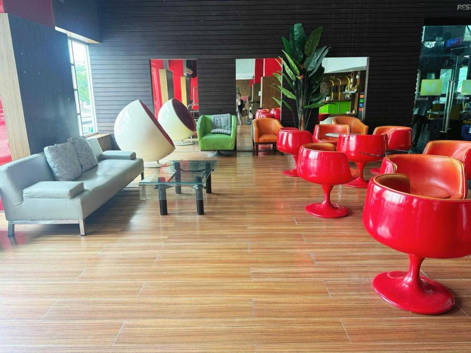 Capital O 75514 Vasidtee City Hotel Suphan Buri Exterior photo